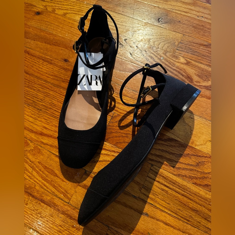 Zara Ballet Flats size 9
